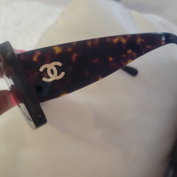 Chanel Women's Tortoise Chunky Square Frame Sunglasses With CC Logo Item #5435-A - Picture 11 of 16